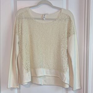 ⚡️ 3 for $30 ⚡️ Others Follow Oversized Cropped Lace Top Women’s Small